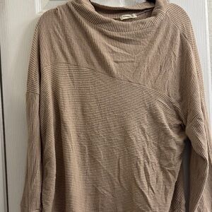 Women’s Beige Pullover